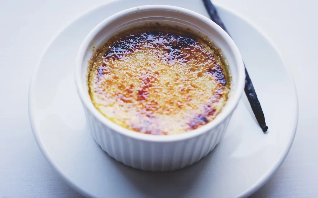 gastronomia-francia-crème-brûlée