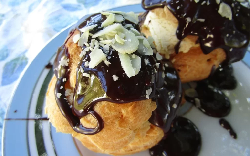 gastronomia-francia-profiteroles